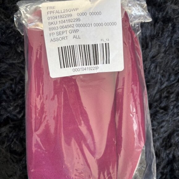 FREE PEOPLE Cosmetic Bag + 16 cosmetics - Picture 5 of 5